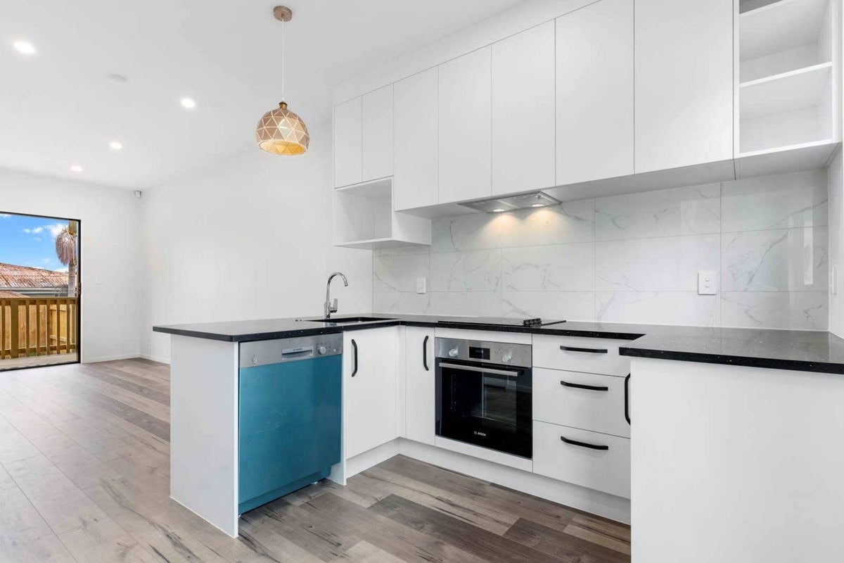8/41 Routley Drive, Glen Eden, Auckland - Carousel 2