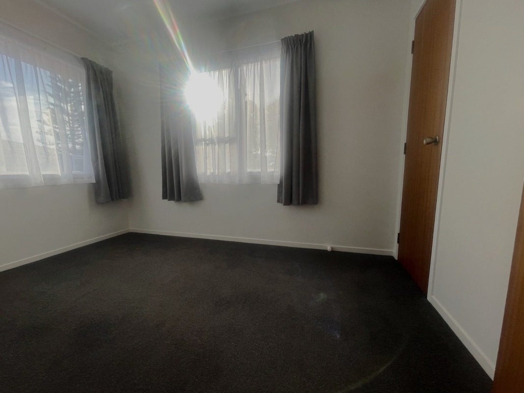 4/318 Te Atatu Road, Te Atatu South, Auckland - Carousel 8
