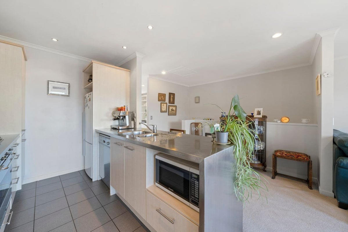 89/305 Evans Bay Parade, Hataitai, Wellington - Carousel 2