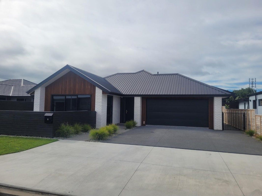 8 Te Ara o Ngakeiha, Fitzroy, New Plymouth - Carousel 2