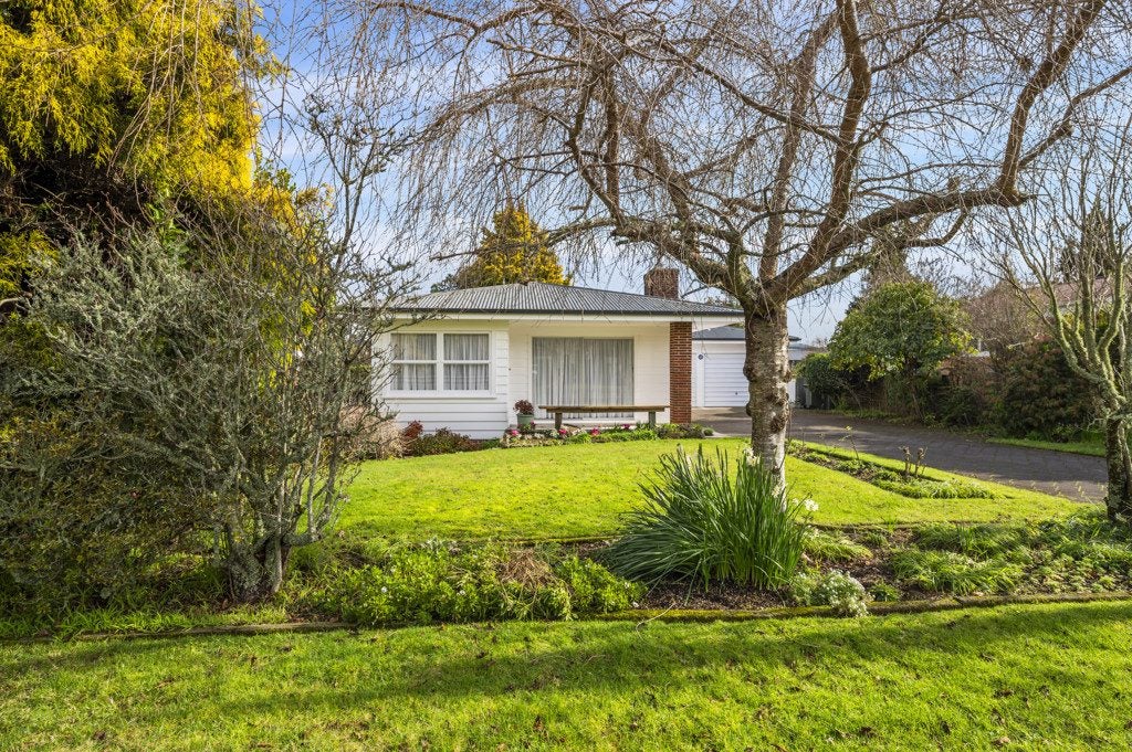 10 Kauri Street, Hillcrest, Rotorua - Carousel 1