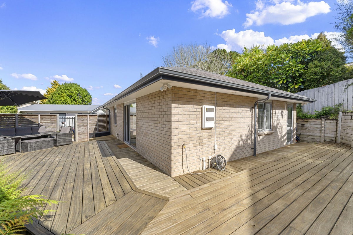 5B Nielsen Place, Massey, Auckland - Carousel 2