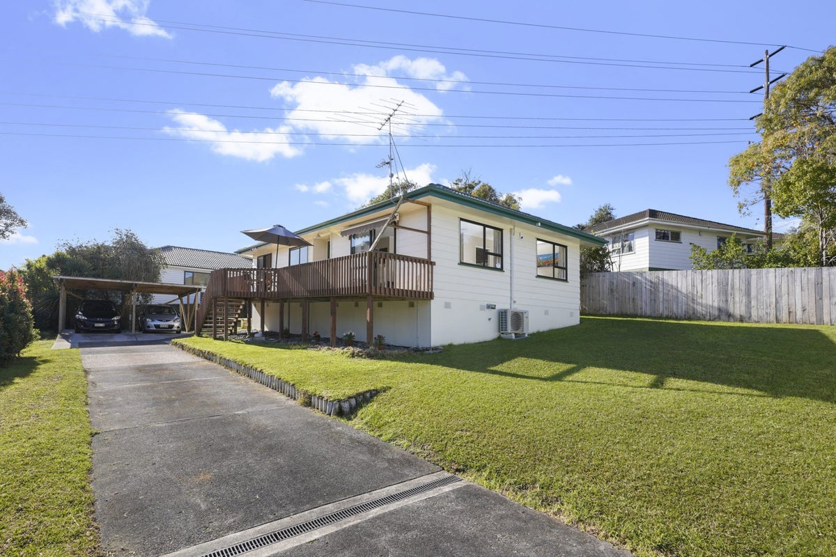 8 Santiago Crescent, Unsworth Heights, Auckland - Carousel 2