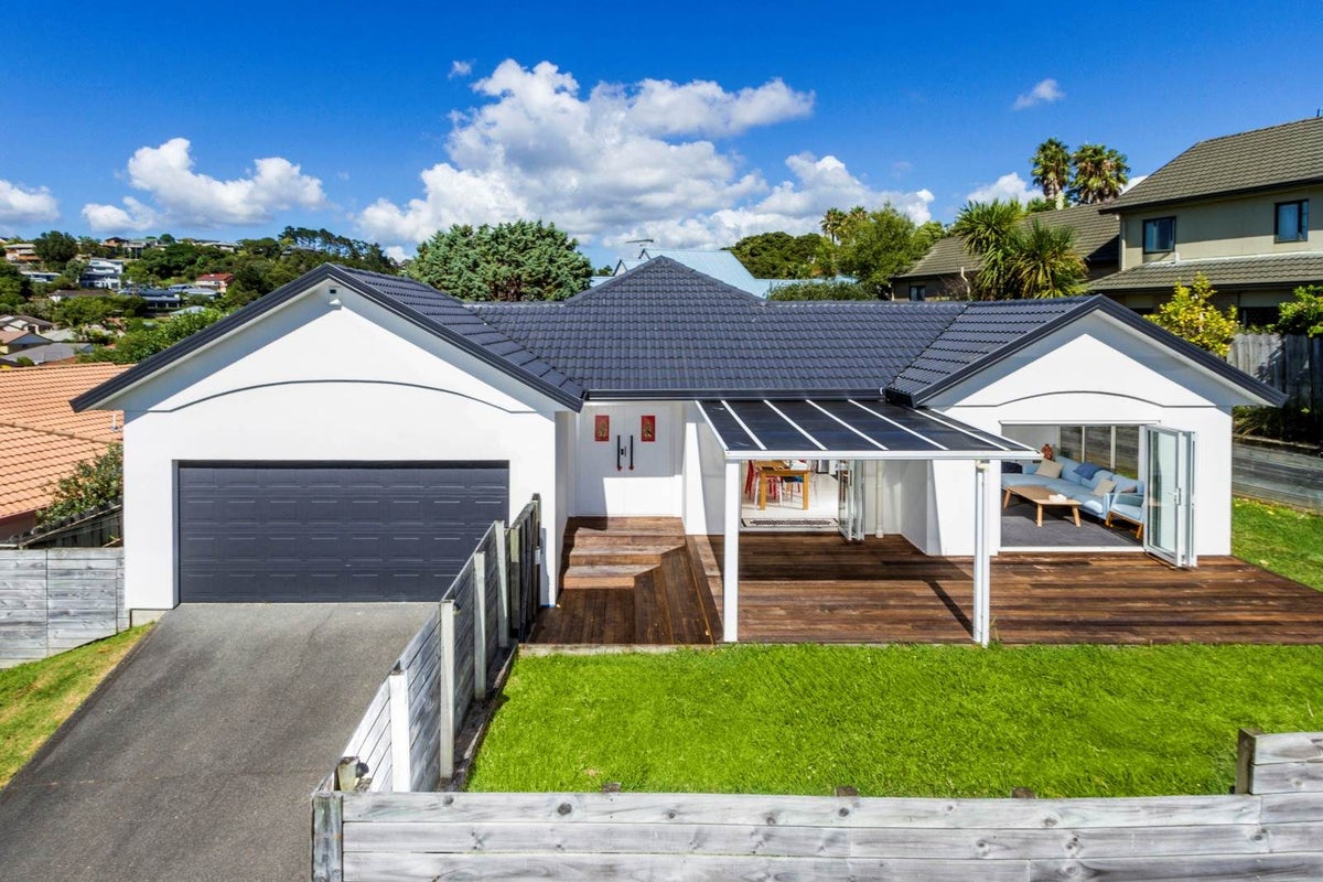 35 Caversham Drive, Torbay, Auckland - Carousel 1