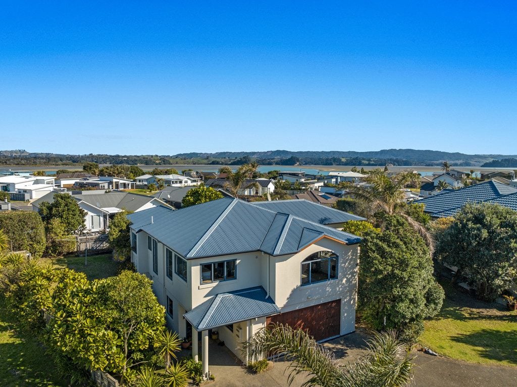 12 Manuera Place, Ohope, Ohope - Carousel 1