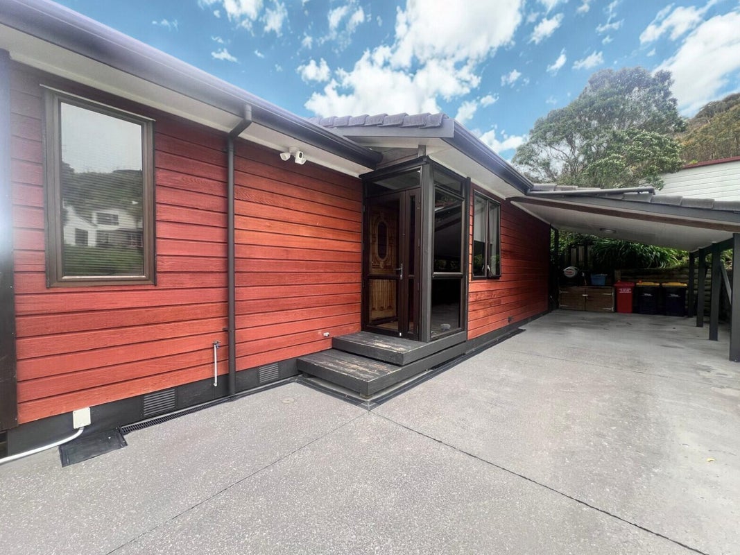 35 Westhaven Drive, Tawa, Wellington - Carousel 2