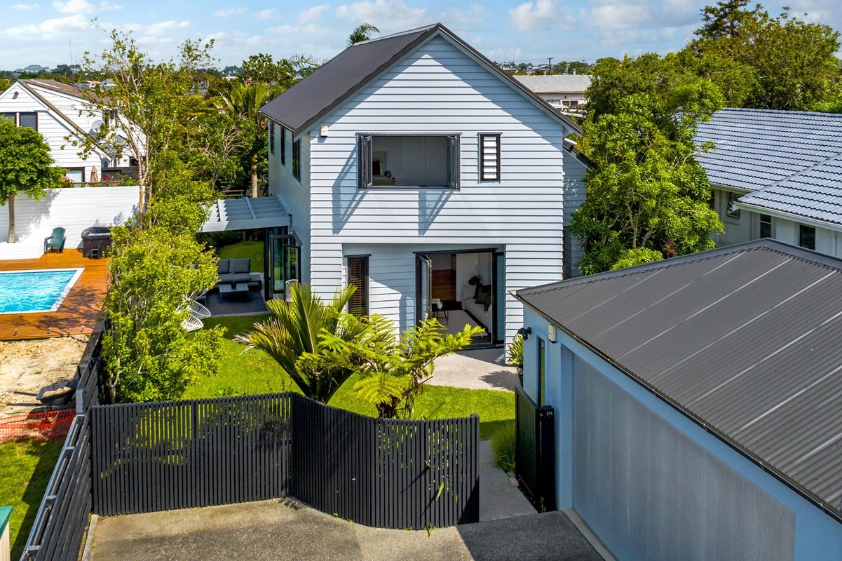 59A Wainui Avenue, Point Chevalier, Auckland - Carousel 1