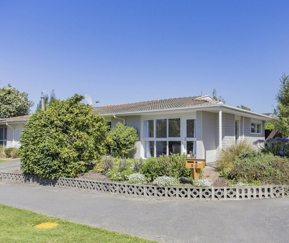 2/5 Sarabande Avenue, Redwood, Christchurch - Carousel 1
