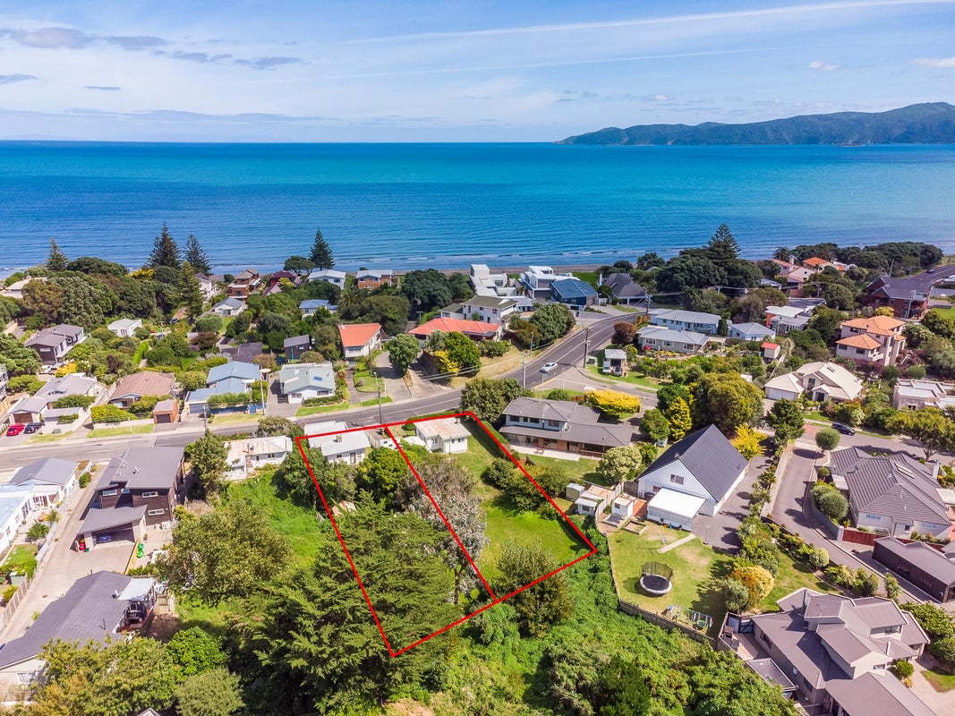 24 Wharemauku Road, Raumati Beach, Paraparaumu - Carousel 1