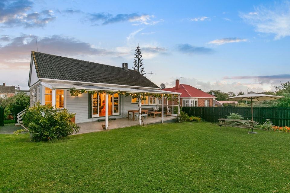 4 Plumpton Avenue, Wesley, Auckland - Carousel 1