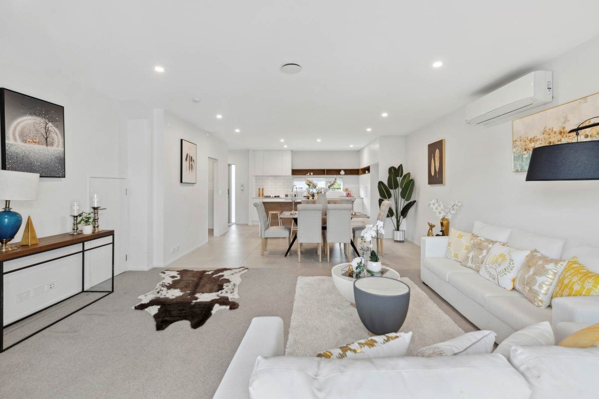 32 Brookview Drive, Flat Bush, Auckland - Carousel 2