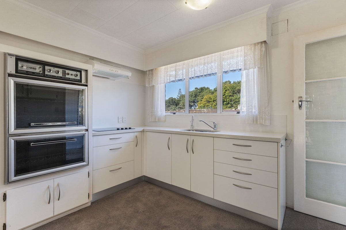 2/19 Darnell Street, Fitzroy, New Plymouth - Carousel 2
