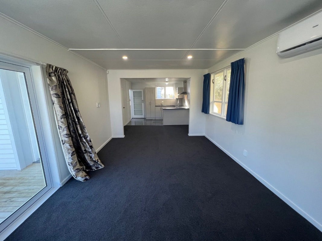 381A Roscommon Road, Clendon Park, Auckland - Carousel 2