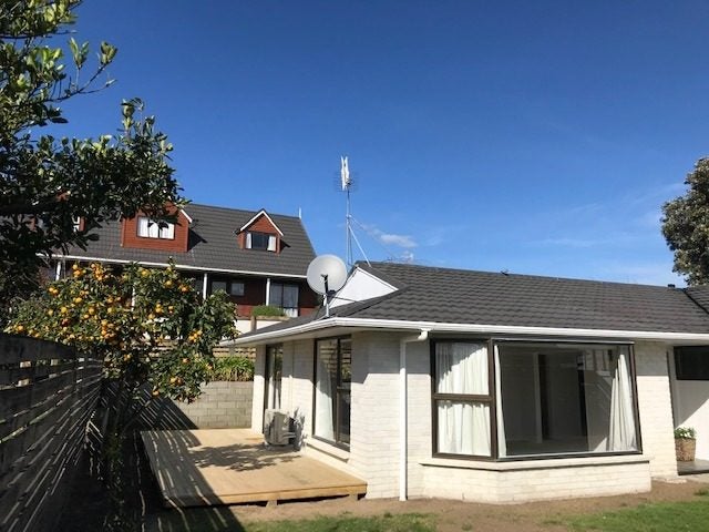 16B Awatea Avenue, Paraparaumu, Paraparaumu - Carousel 2