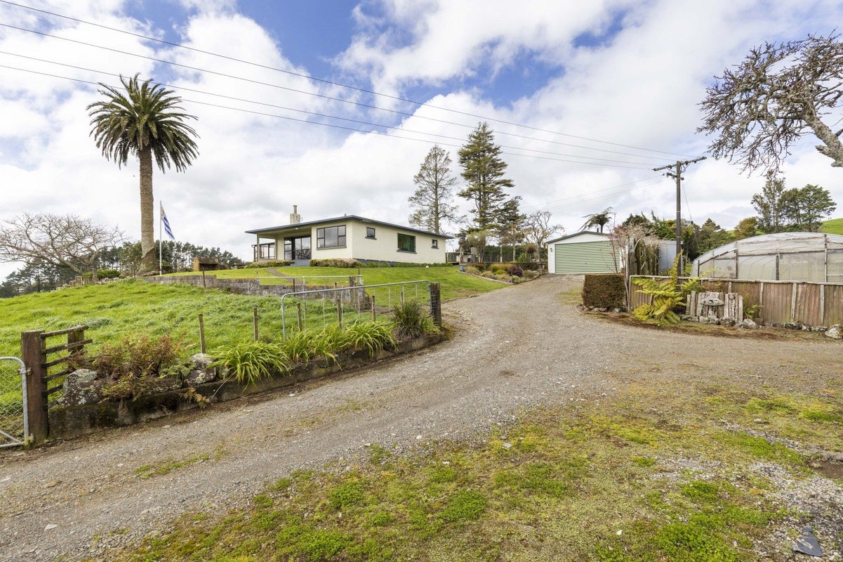 614 Lincoln Road, Everett Park, Inglewood - Carousel 1