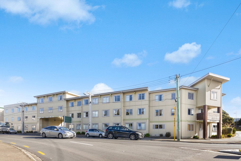 57/4 Sussex Street, Mount Cook, Wellington - Carousel 1