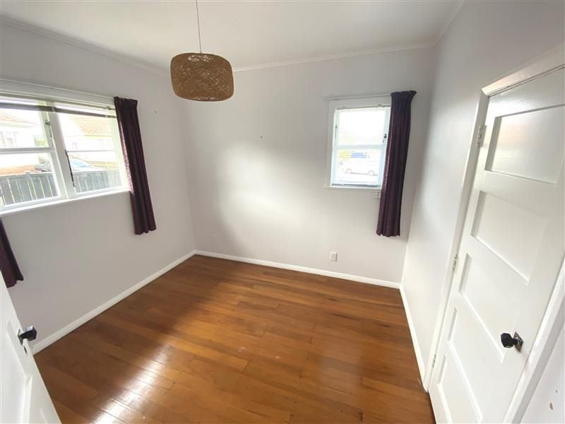 8 Smith Crescent, Onehunga, Auckland - Carousel 10