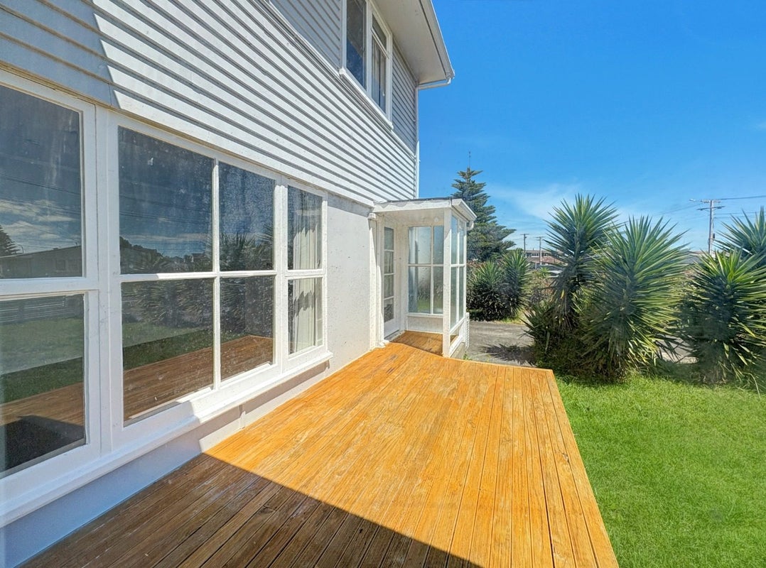 26 Matipo Street, Castlecliff, Whanganui - Carousel 2