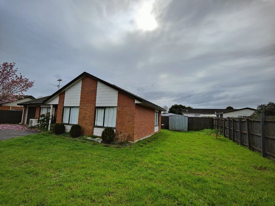 6 Horlicks Place, Randwick Park, Auckland - Carousel 12
