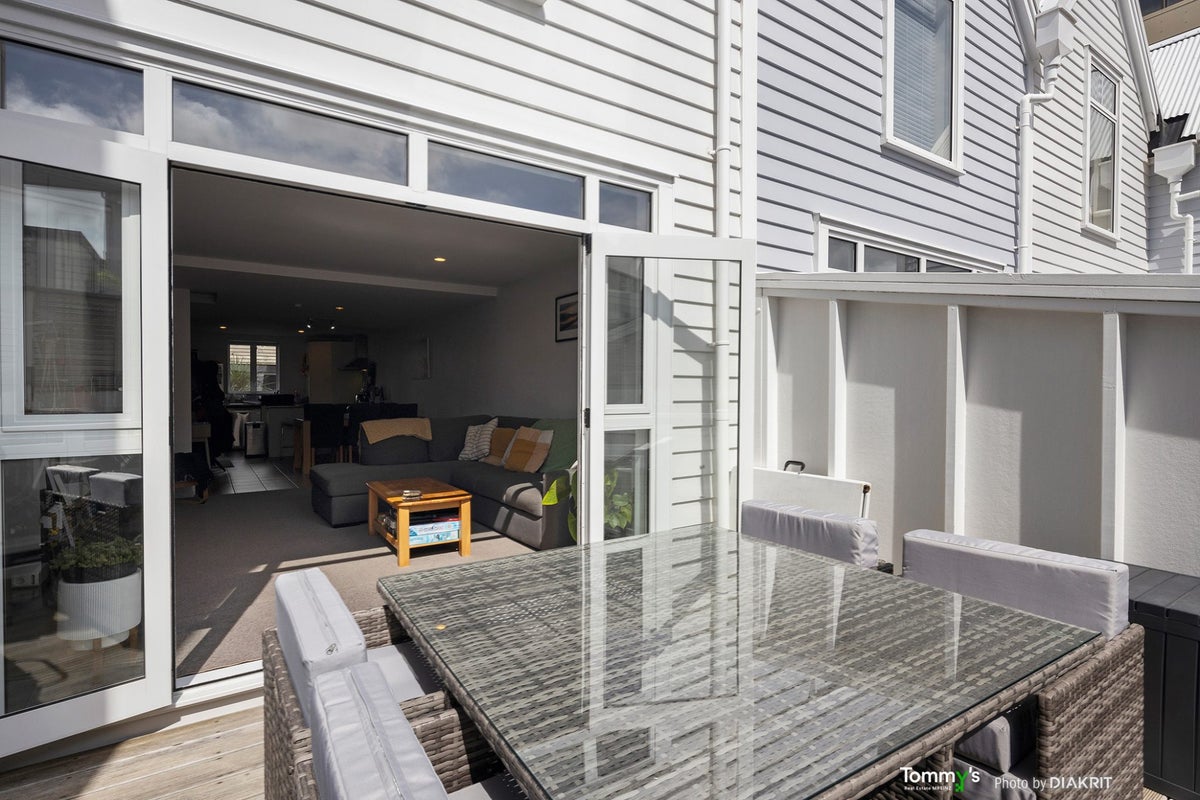 43/35 Pirie Street, Mount Victoria, Wellington - Carousel 2