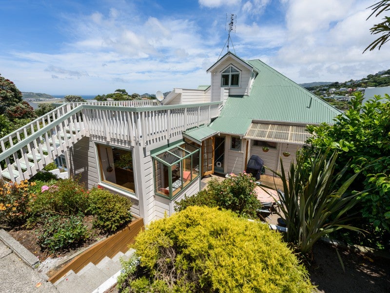19 Arawa Road, Hataitai, Wellington - Carousel 2