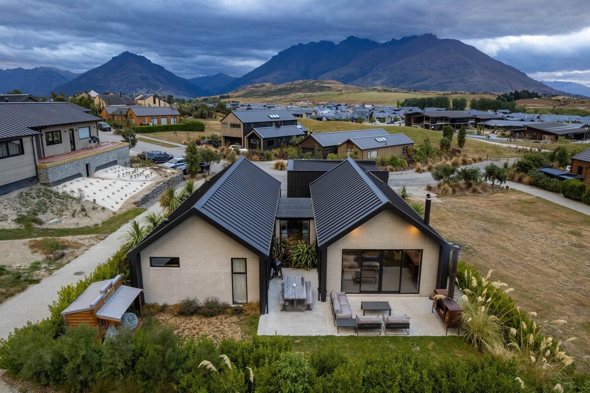 52 Cunninghams DR, Jacks Point, Queenstown - Carousel 21