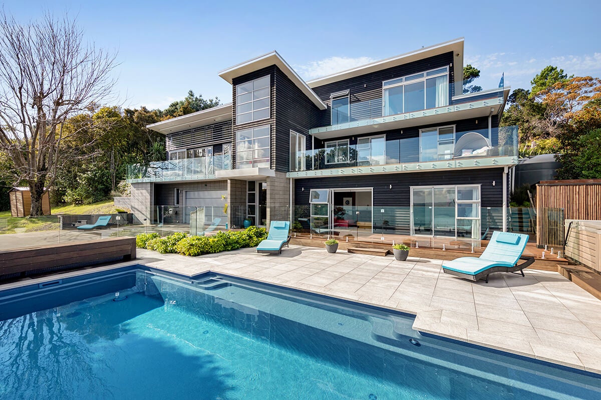 1091 Whangaparaoa Road, Tindalls Beach, Whangaparaoa - Carousel 1