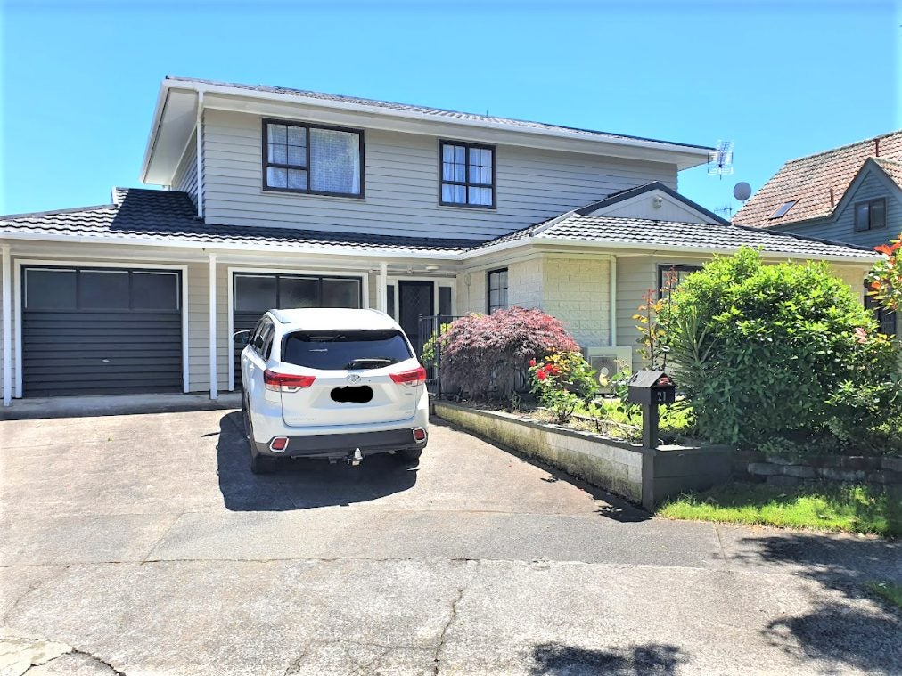 21 McEnroe Grove, Naenae, Lower Hutt - Carousel 1