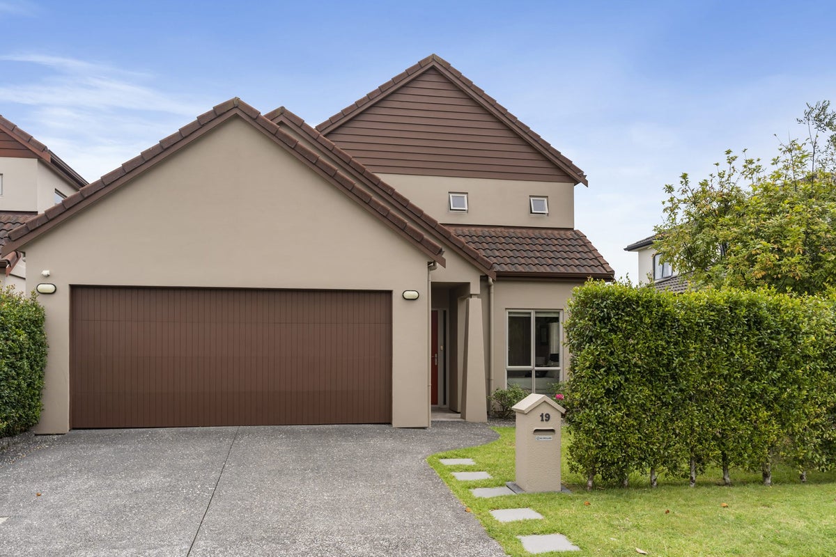 19 Matarangi Road, East Tamaki, Auckland - Carousel 1