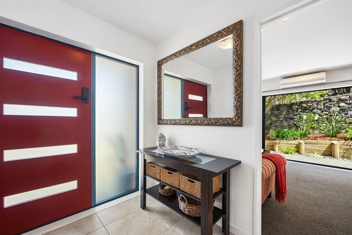 6 Carol Lee Place, Albany Heights, Auckland - Carousel 2