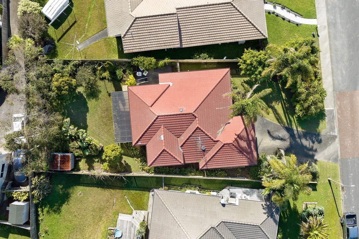 7 Greta Place, Stanmore Bay, Whangaparaoa - Carousel 2