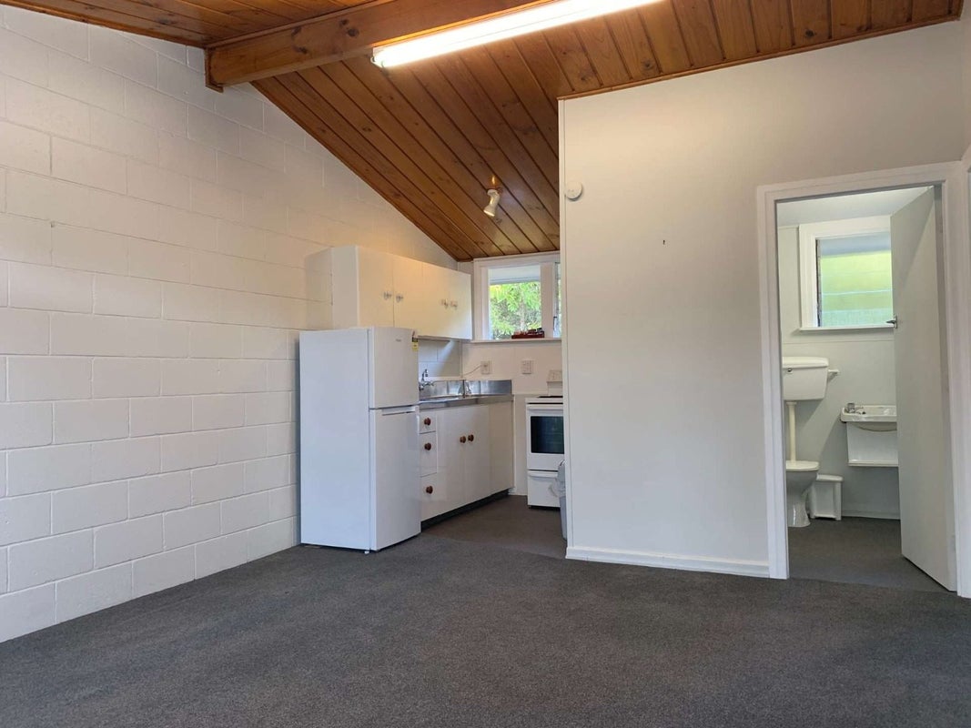 16 Schadick Avenue, Carters Beach, Westport - Carousel 2