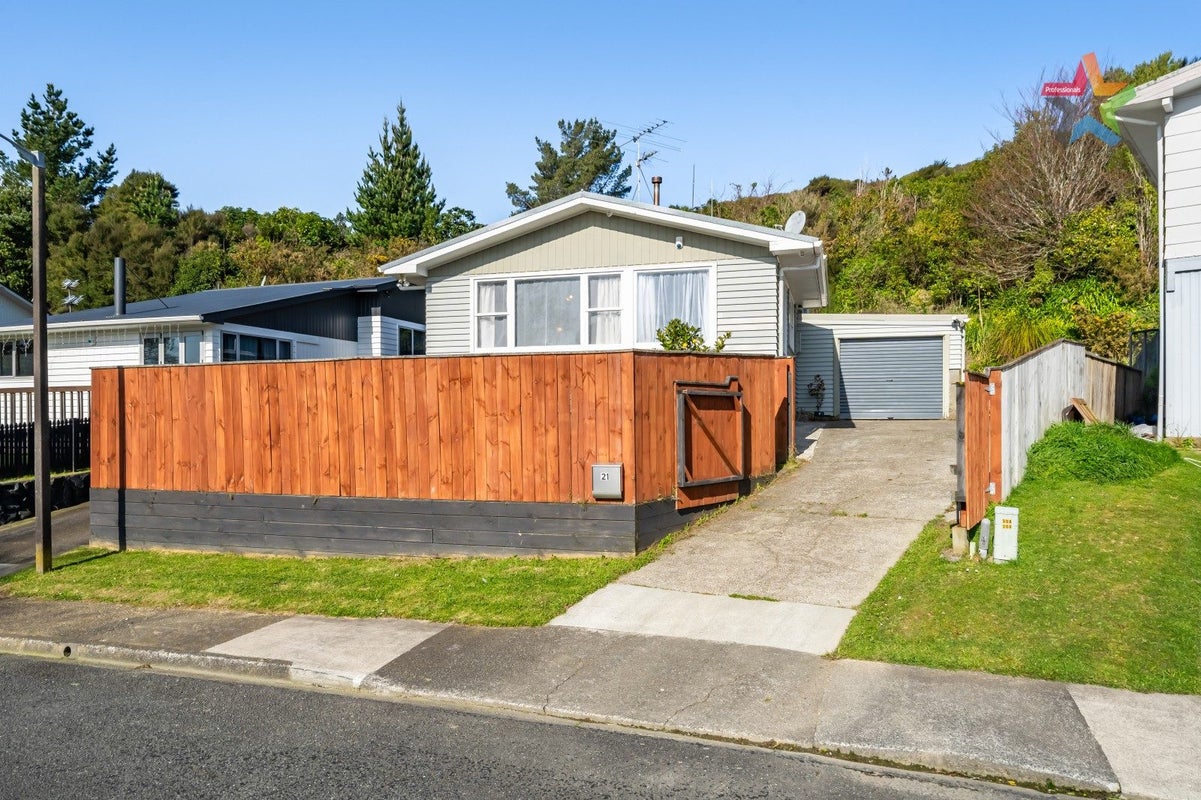 21 Robson Street, Stokes Valley, Lower Hutt - Carousel 1