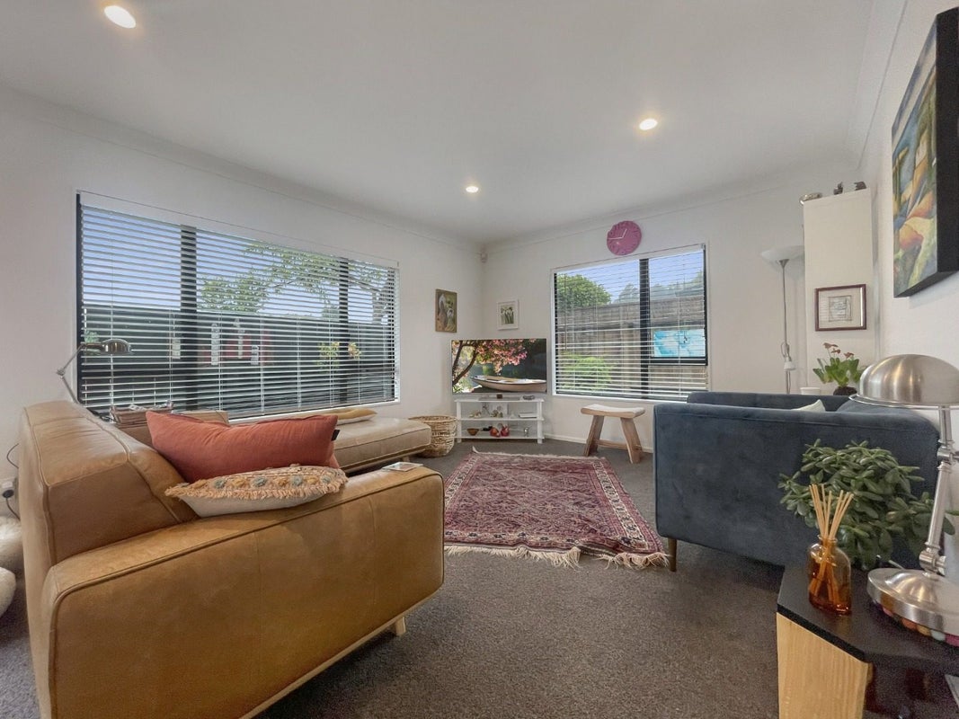 2/358 Waiwhetu Road, Fairfield, Lower Hutt - Carousel 2
