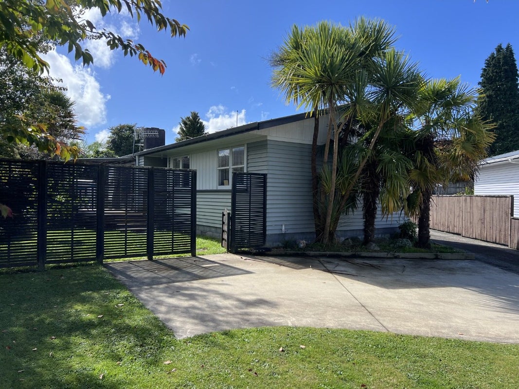 7 Tawavale Street, Pukehangi, Rotorua - Carousel 1