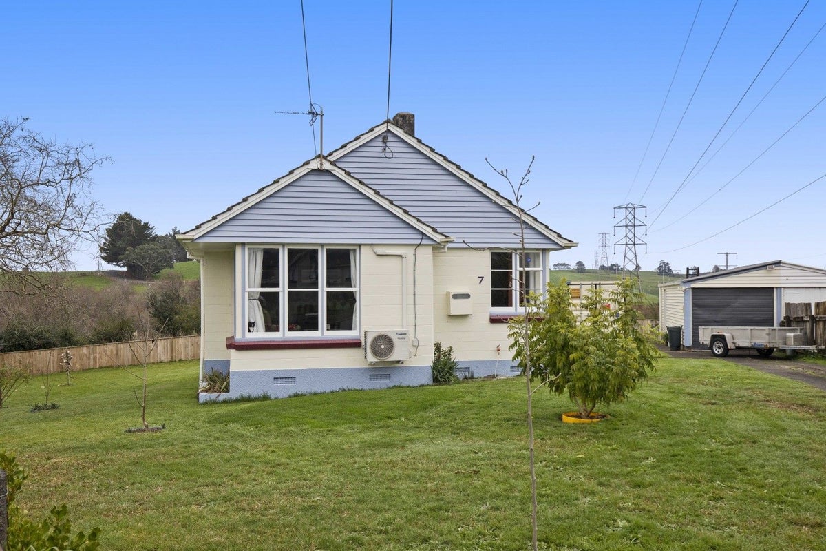 7 Herewini Street, Meremere - Carousel 12