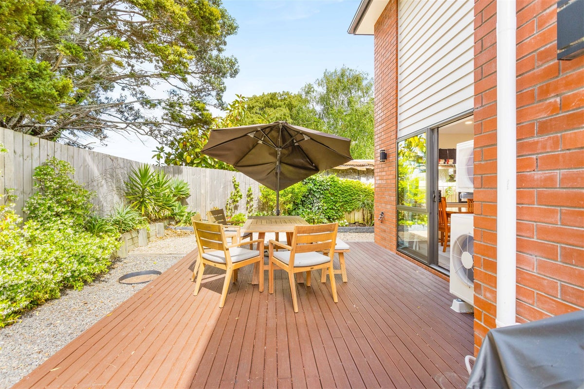 14 Kotuku Street, Te Atatu Peninsula, Auckland - Carousel 2