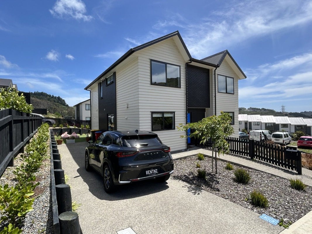 20 Oakum Road, Whitby, Porirua - Carousel 2