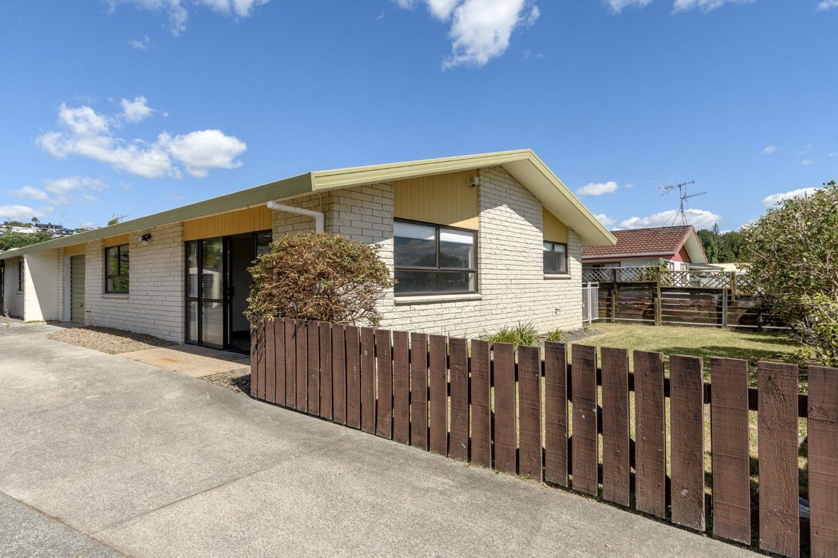 402A Ngatai Road, Bellevue, Tauranga - Carousel 1