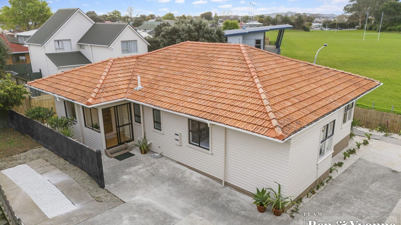 57B Mangere Road, Otahuhu, Auckland - Carousel 1