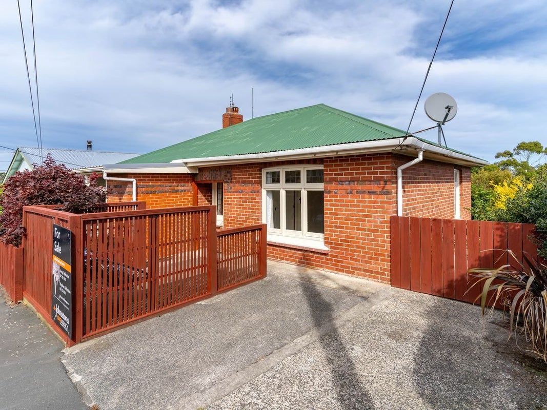 11 Bernard Street, Kenmure, Dunedin - Carousel 1