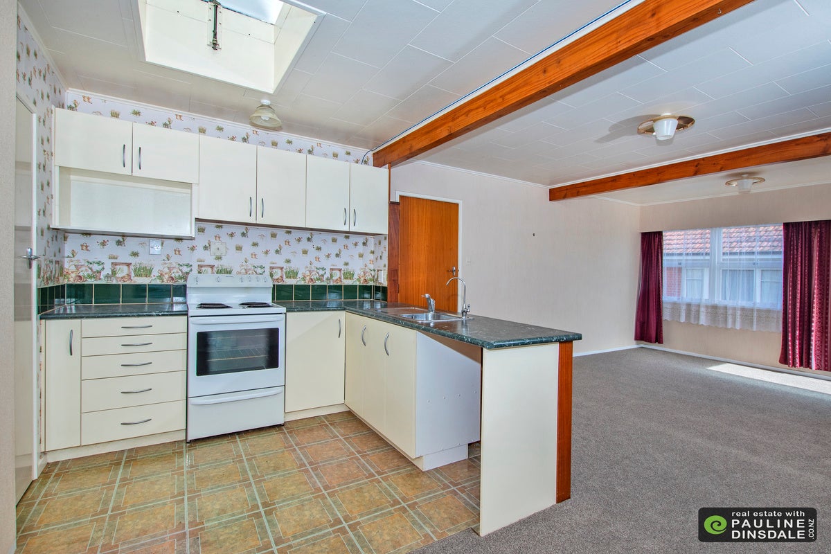 2/25 Churchill Street, Kensington, Whangarei - Carousel 1