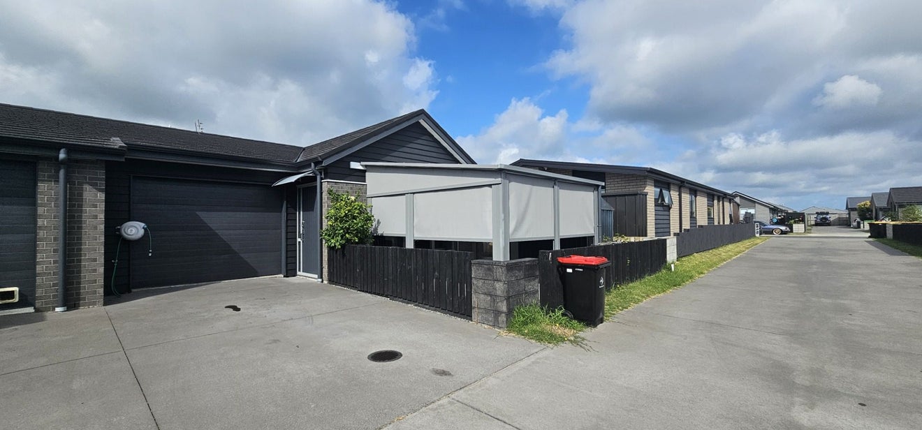 4 Belt Lane, Papamoa - Carousel 1