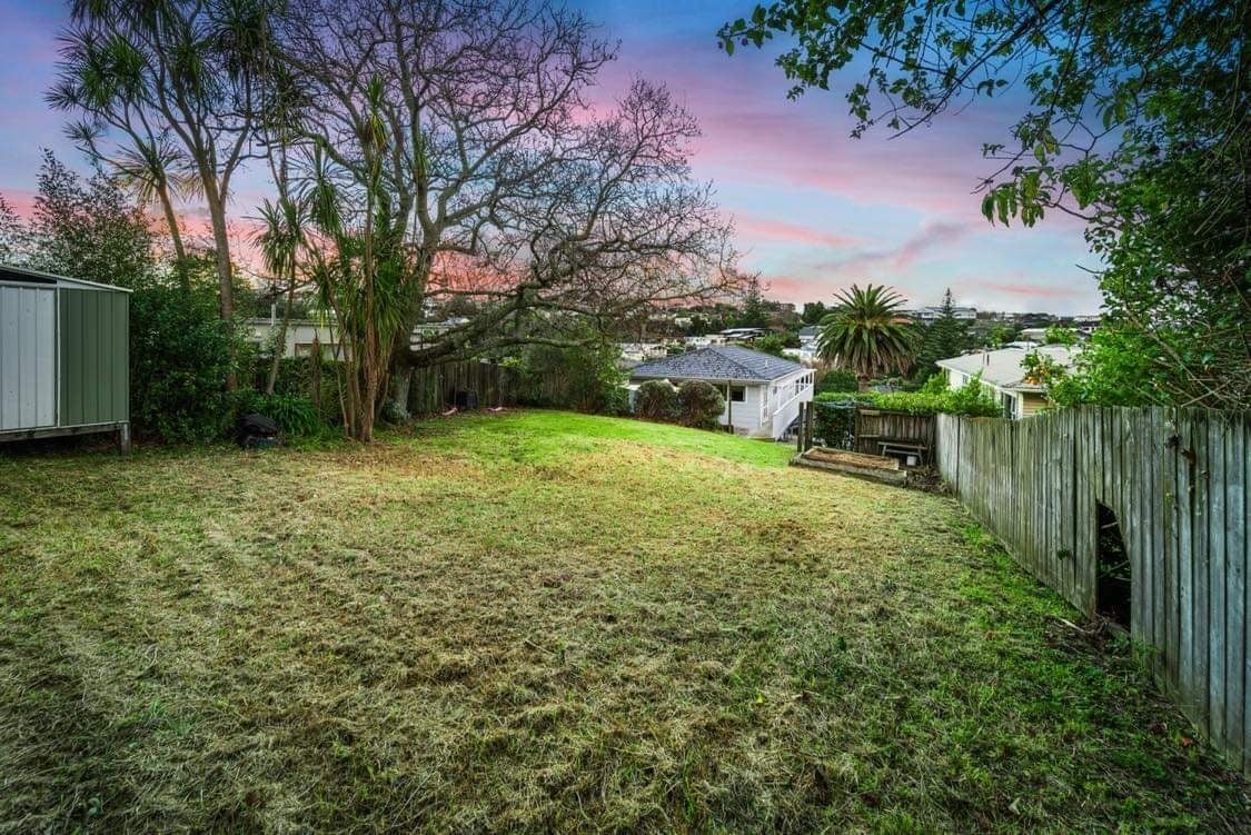 56 Beulah Avenue, Rothesay Bay, Auckland - Carousel 2