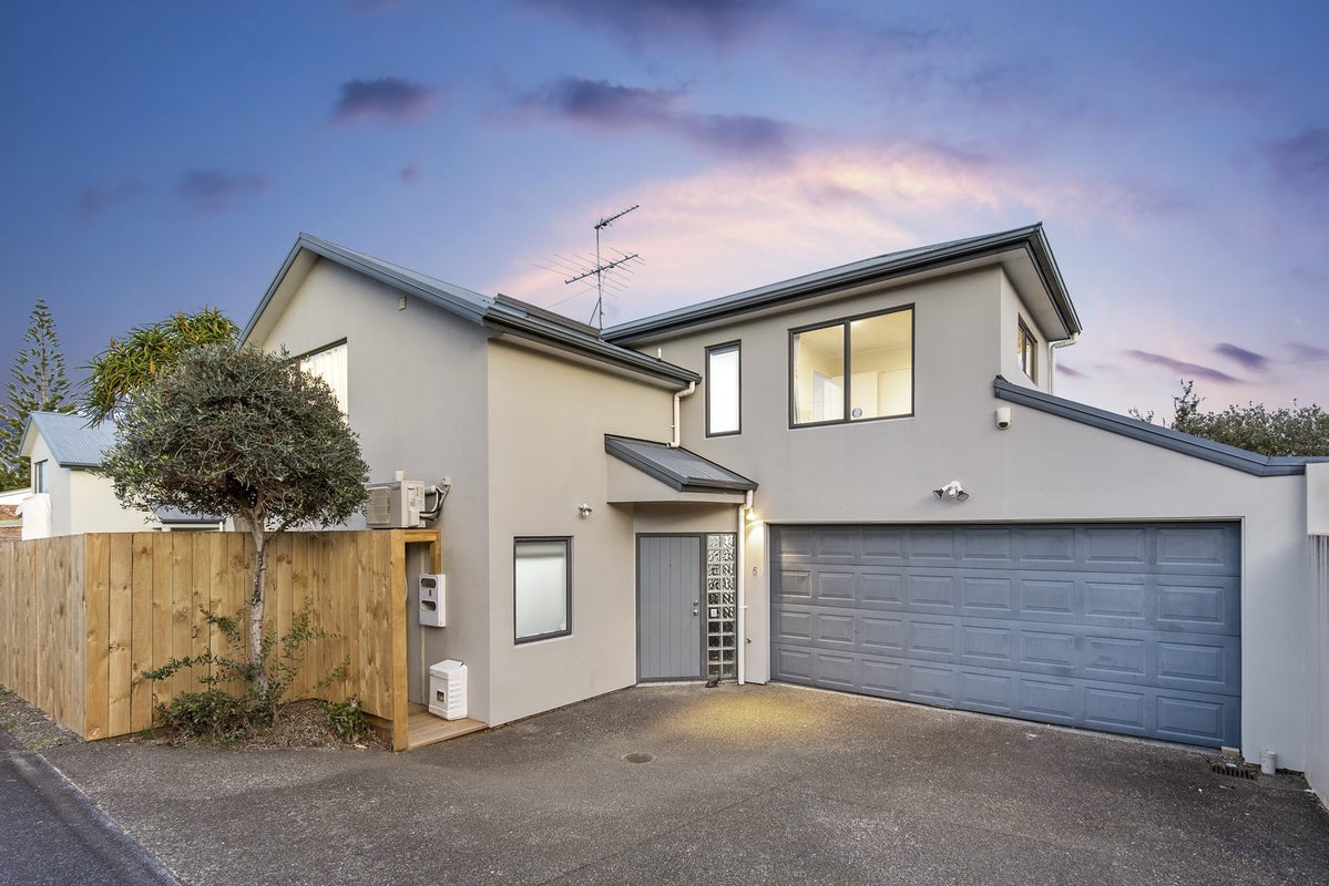 5/0 Athens Road, Onehunga, Auckland - Carousel 2