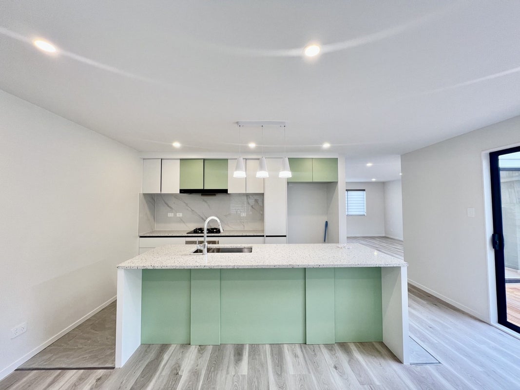 33D Arawa Street, New Lynn, Auckland - Carousel 2