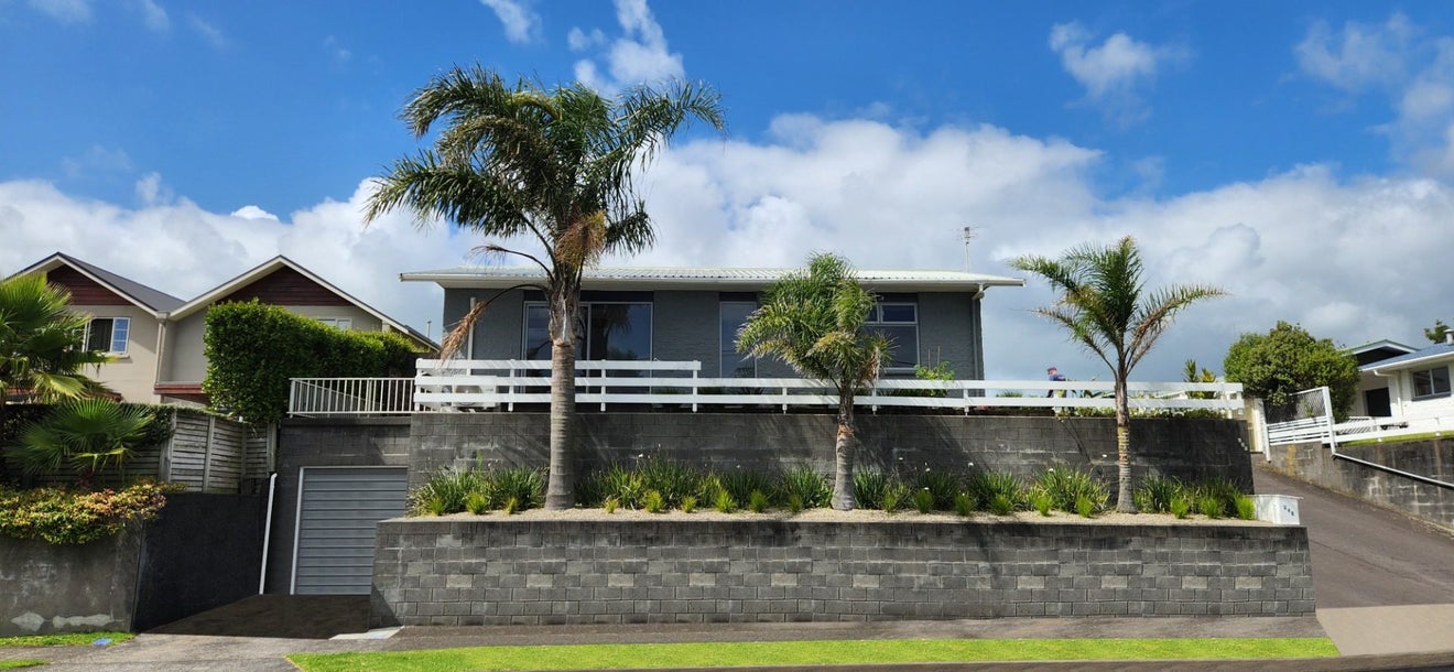 1/246 Courtenay Street, Strandon, New Plymouth - Carousel 1