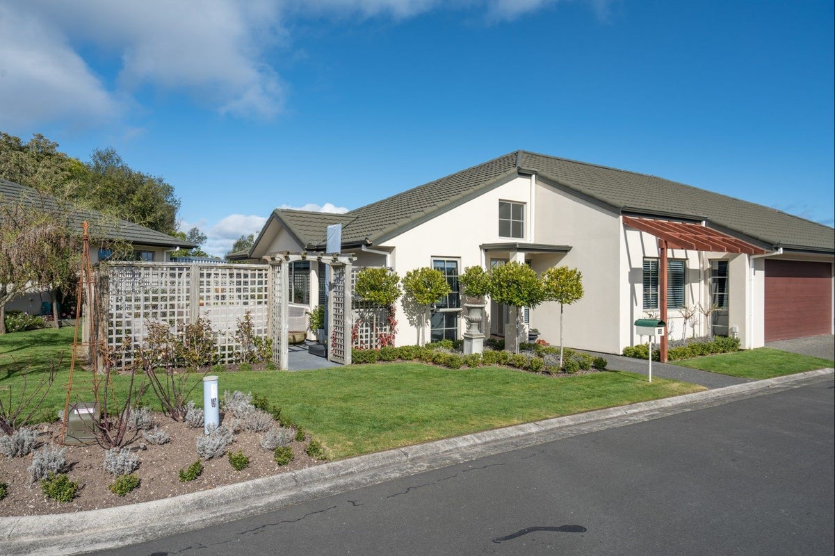 32 Lakeridge Close, Rangatira Park, Taupo - Carousel 1