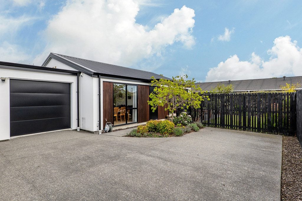 31A Gamblins Road, Saint Martins, Christchurch - Carousel 1