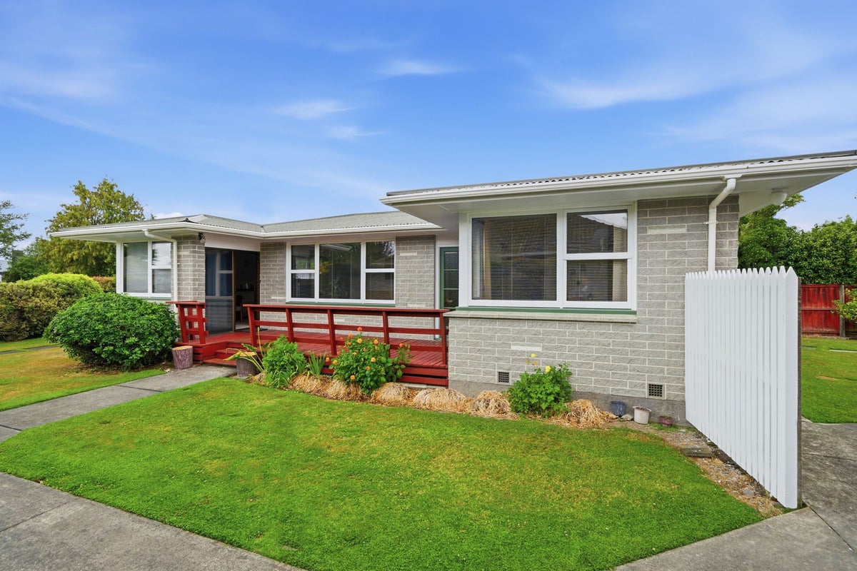 17 Wolsey Place, Hillmorton, Christchurch - Carousel 1